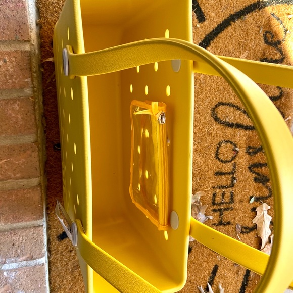 Baby Small Bogg Bag Tote in Yellow. New Original tote. - Picture 5 of 9